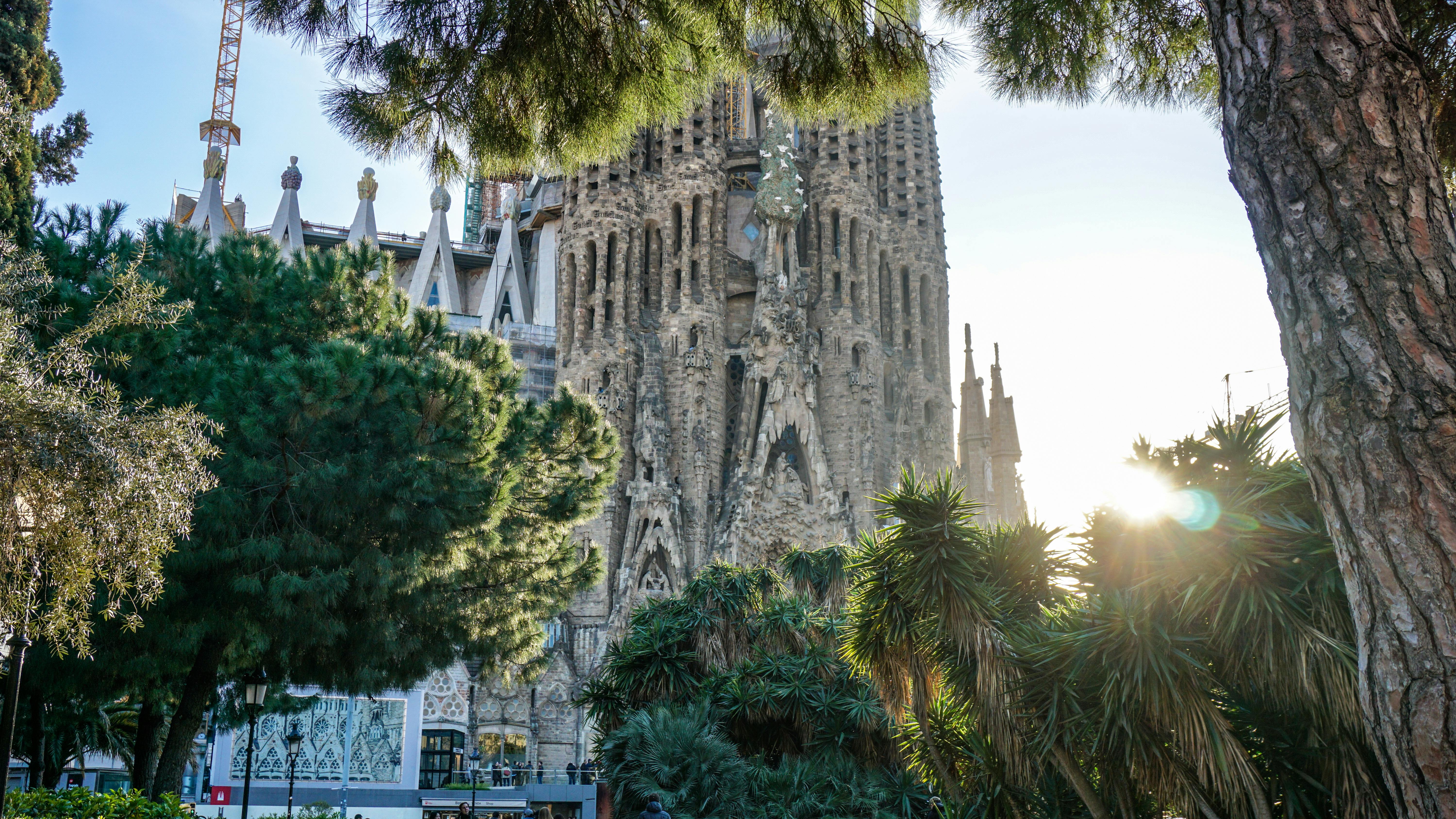 🇪🇸 Kurated Kultures: A Day in Barcelona Without Leaving Home